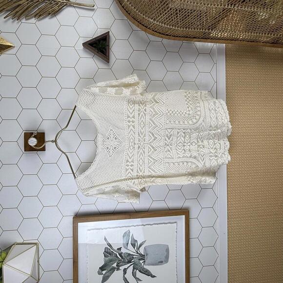 Deletta by Anthropologie Cream Lace Inlet Short Sleeve Top - Size - Medium - Picture 4 of 7